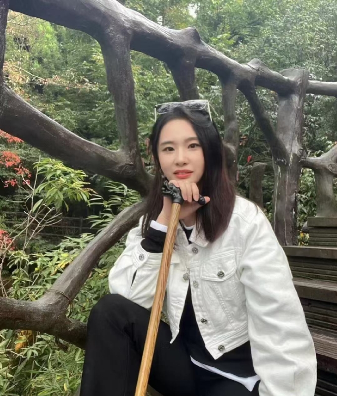 琪琪的第一张照片--湖南闪婚服务中心