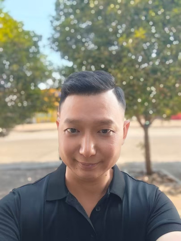 巷子里的猫的第一张照片--湖南闪婚服务中心